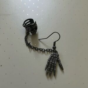 Hot Topic Black Skeleton Hand Earring